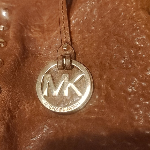 Michael Kors - Astor large studded leather satchel - Picture 3 of 5